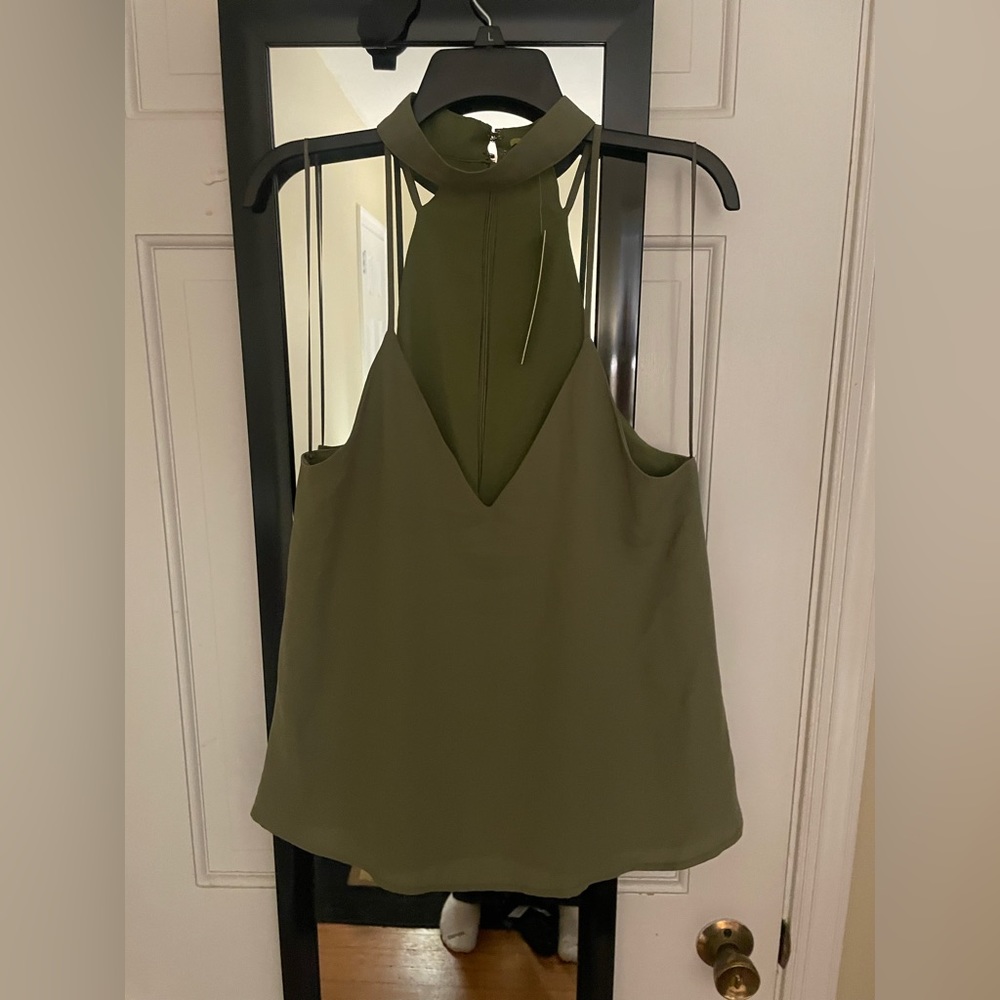 Vera Wang Green Cut Top - Picture 5 of 7
